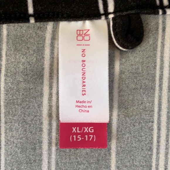 Striped 3/4-Sleeve Jumpsuit - Picture 4 of 4